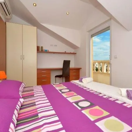 Bright Ka Tela With Balcony And Private Parking - Two Bedroom Apartment